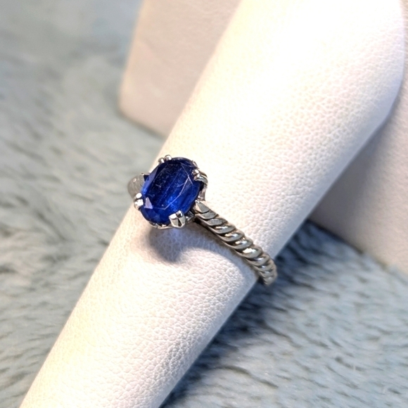Jewelry - Vintage Sterling Silver and Oval Sapphire Ring w/ Rope Detailing the Band